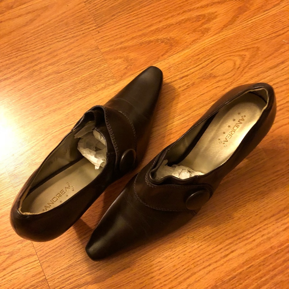 Shoes - Picture 8 of 8